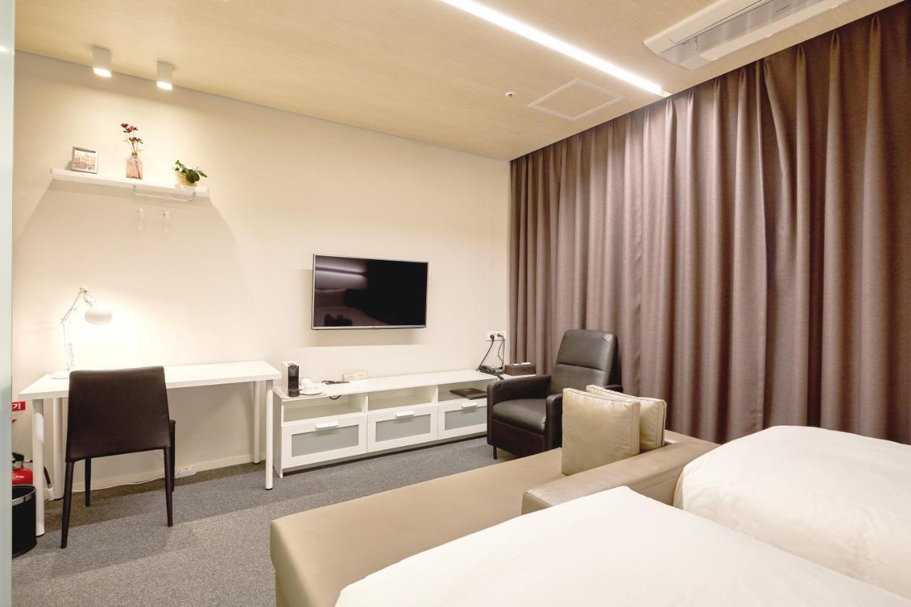 Grand City Hotel Changwon Eksteriør billede